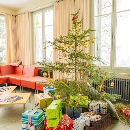 Хостел Youth *